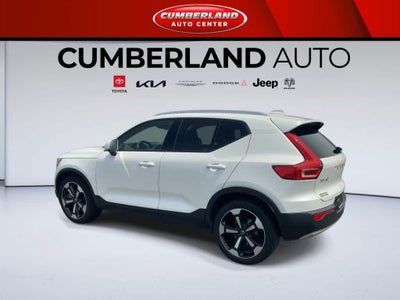 2021 Volvo XC40 Momentum