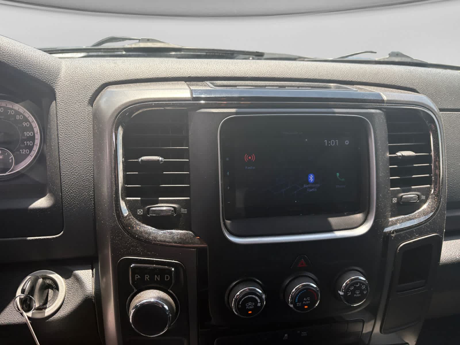 2016 RAM 1500 SLT