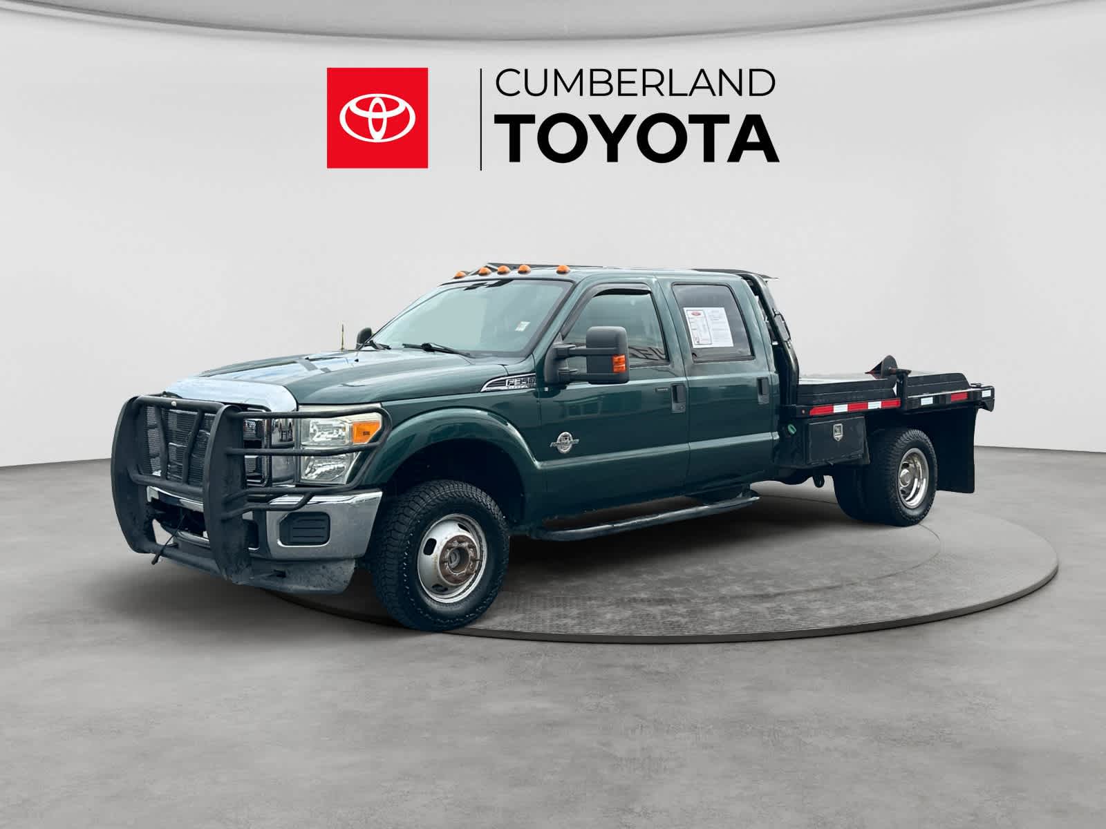 2011 Ford Super Duty F-350 DRW Chassis Cab XLT