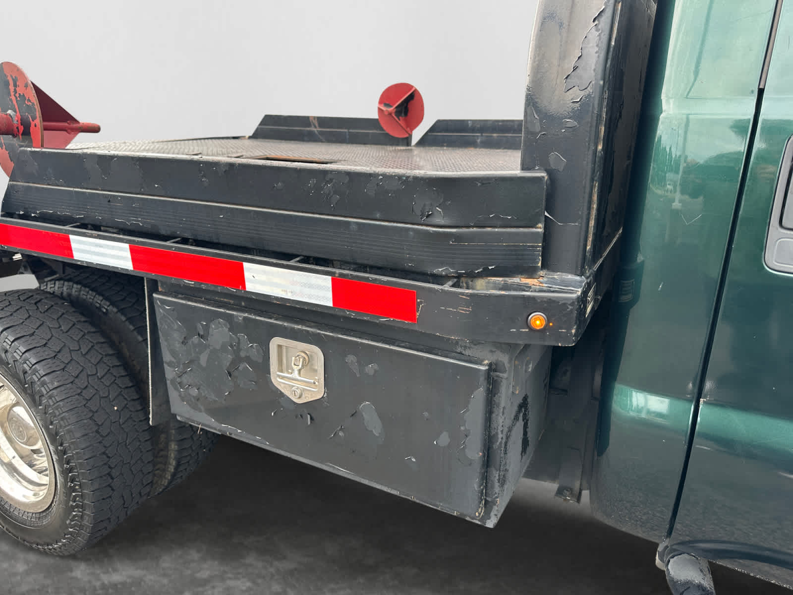 2011 Ford Super Duty F-350 DRW Chassis Cab XLT