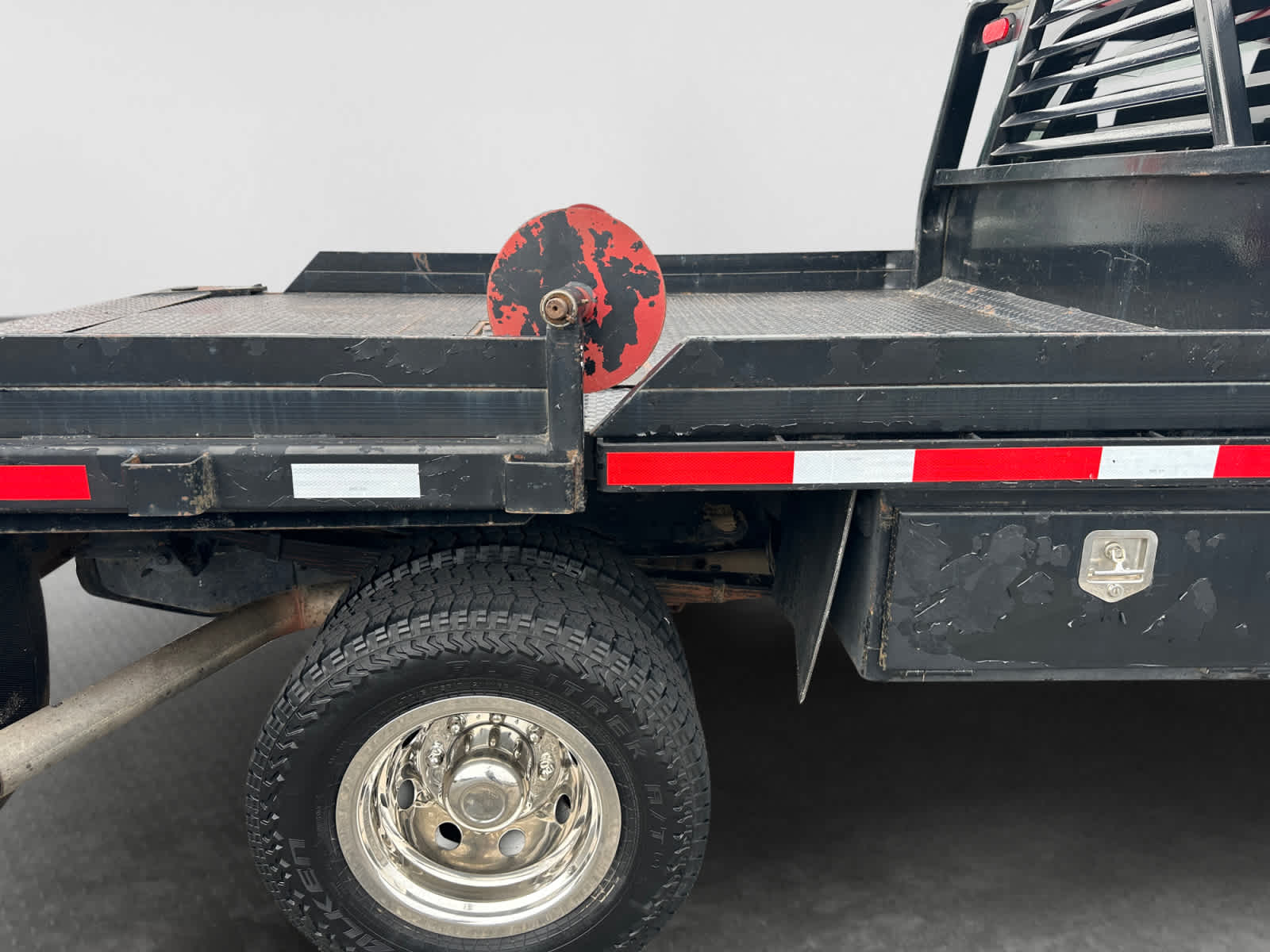 2011 Ford Super Duty F-350 DRW Chassis Cab XLT