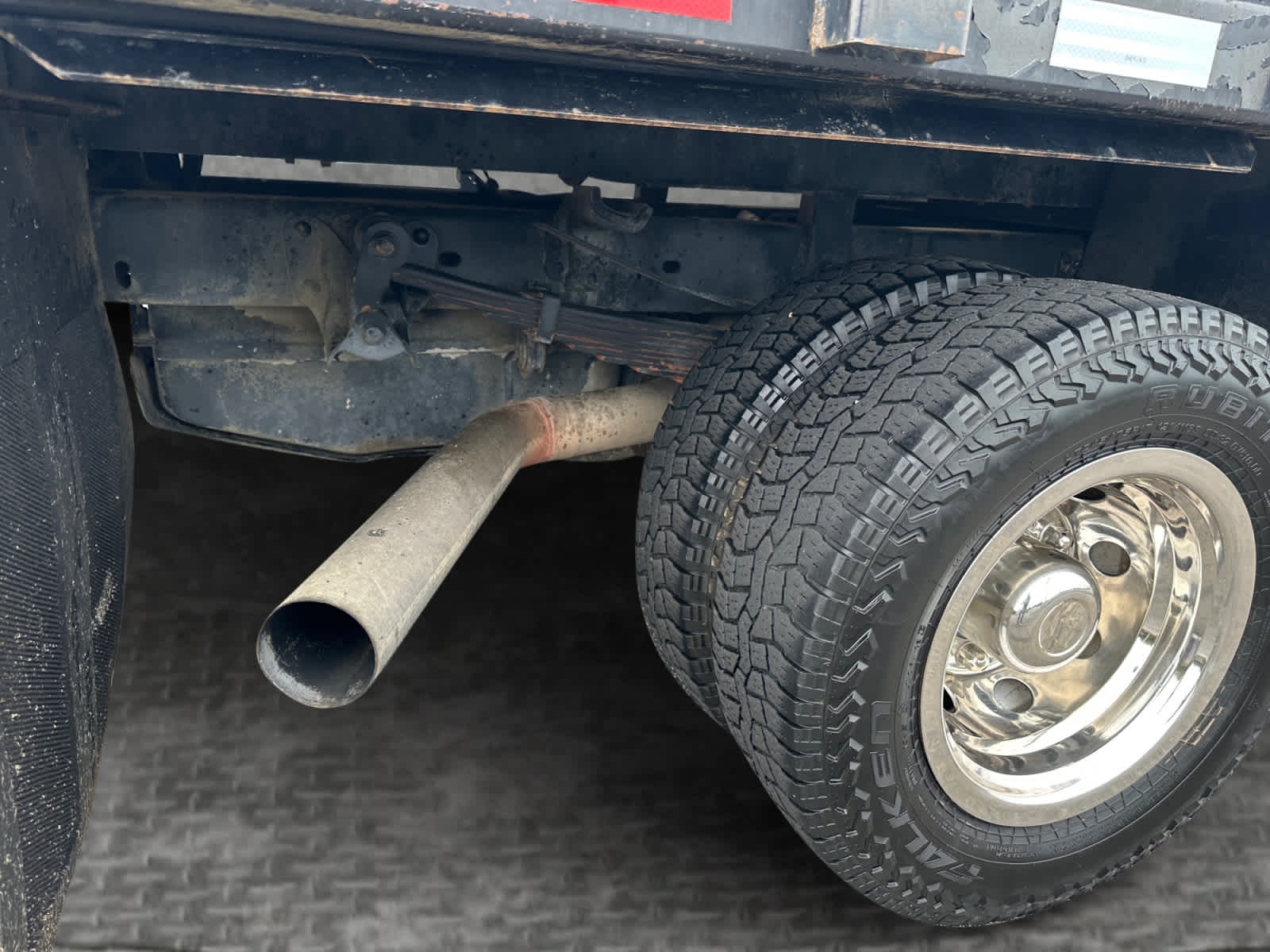 2011 Ford Super Duty F-350 DRW Chassis Cab XLT