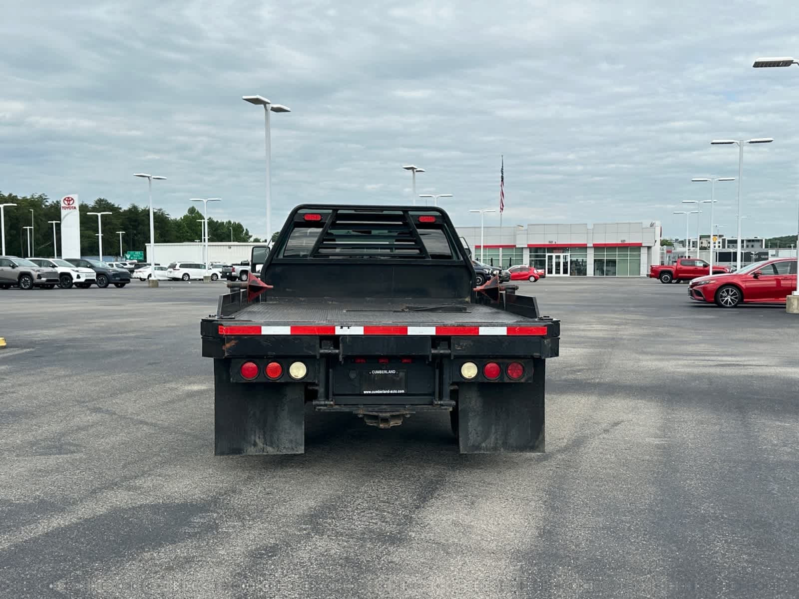 2011 Ford Super Duty F-350 DRW Chassis Cab XLT