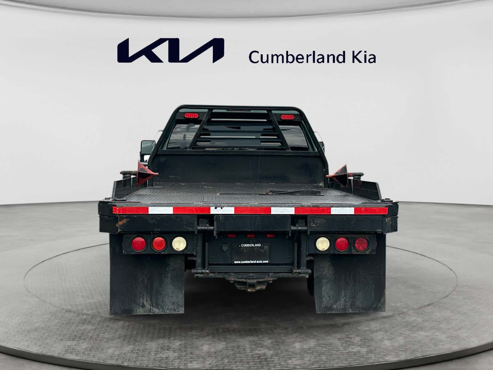 2011 Ford Super Duty F-350 DRW Chassis Cab XLT