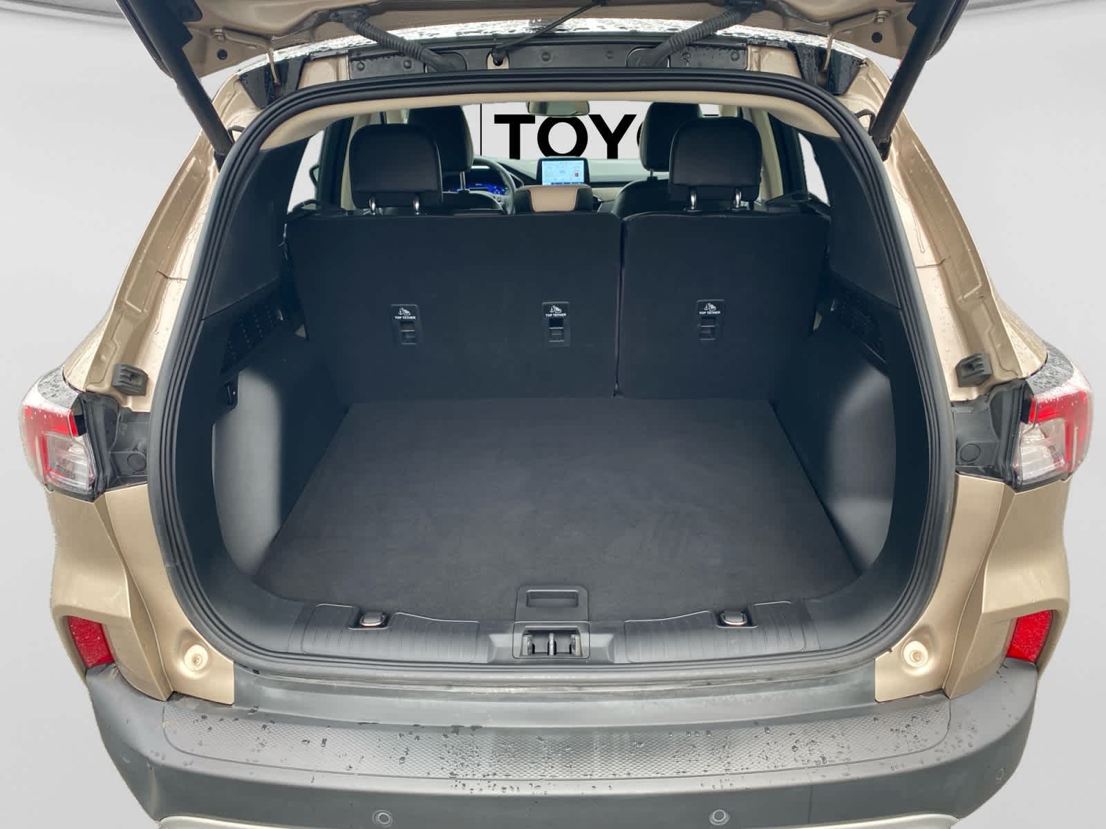 2020 Ford Escape Titanium Hybrid