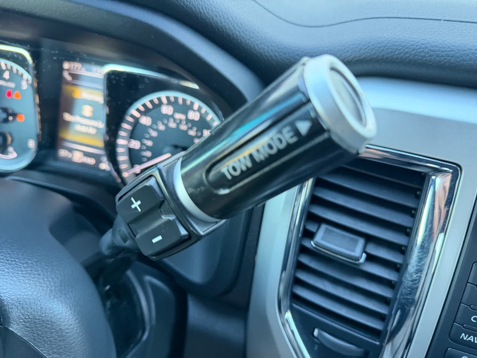 2017 Nissan Titan XD SV