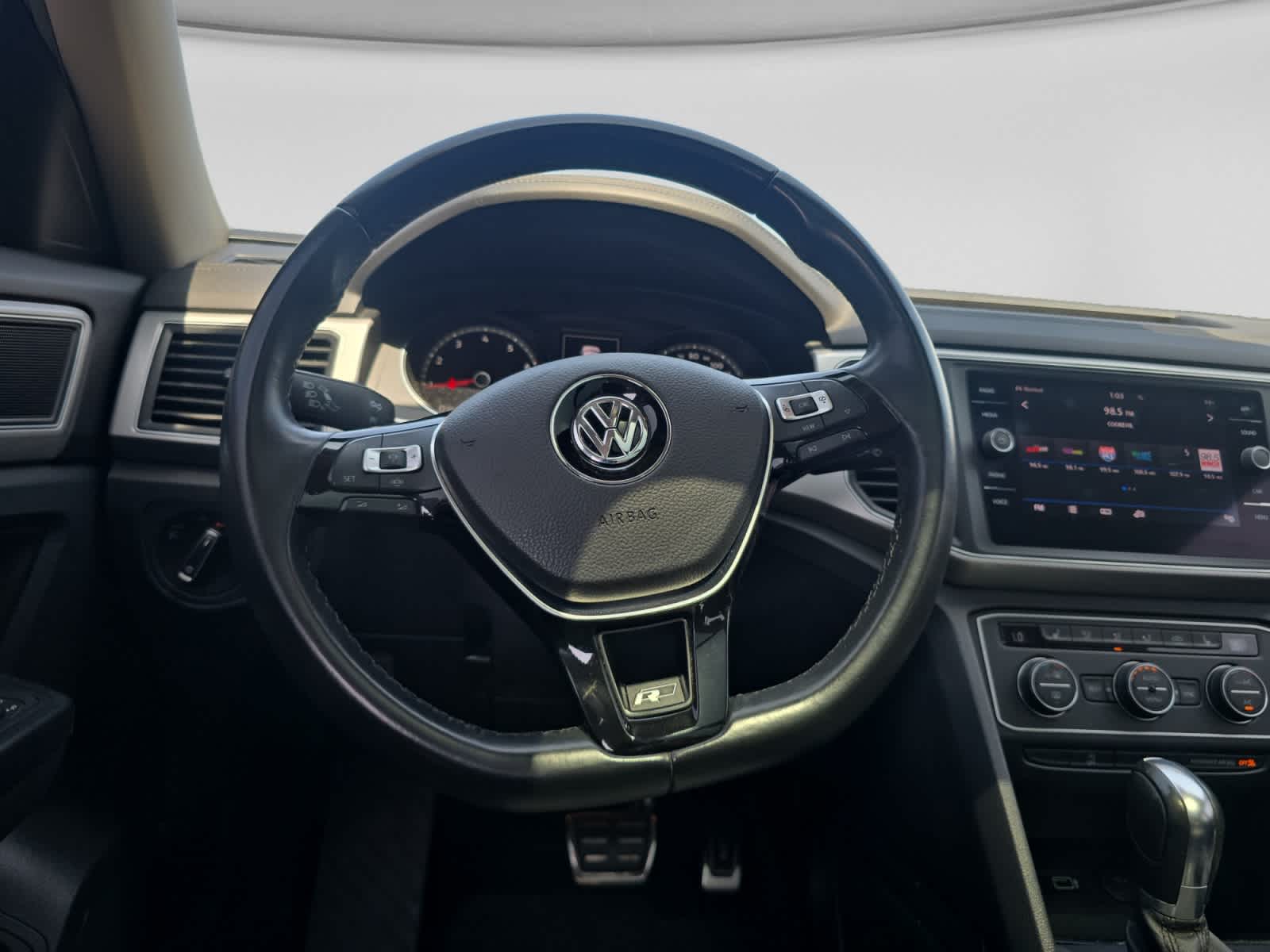 2019 Volkswagen Atlas 3.6L V6 SE w/Technology R-Line