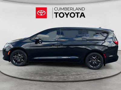 2020 Chrysler Pacifica Touring