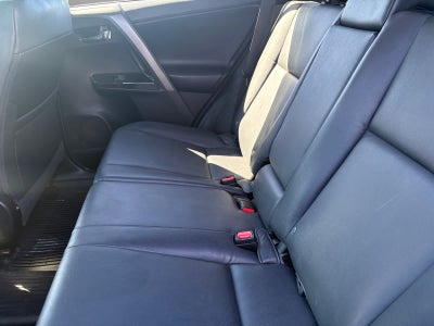 2018 Toyota RAV4 SE