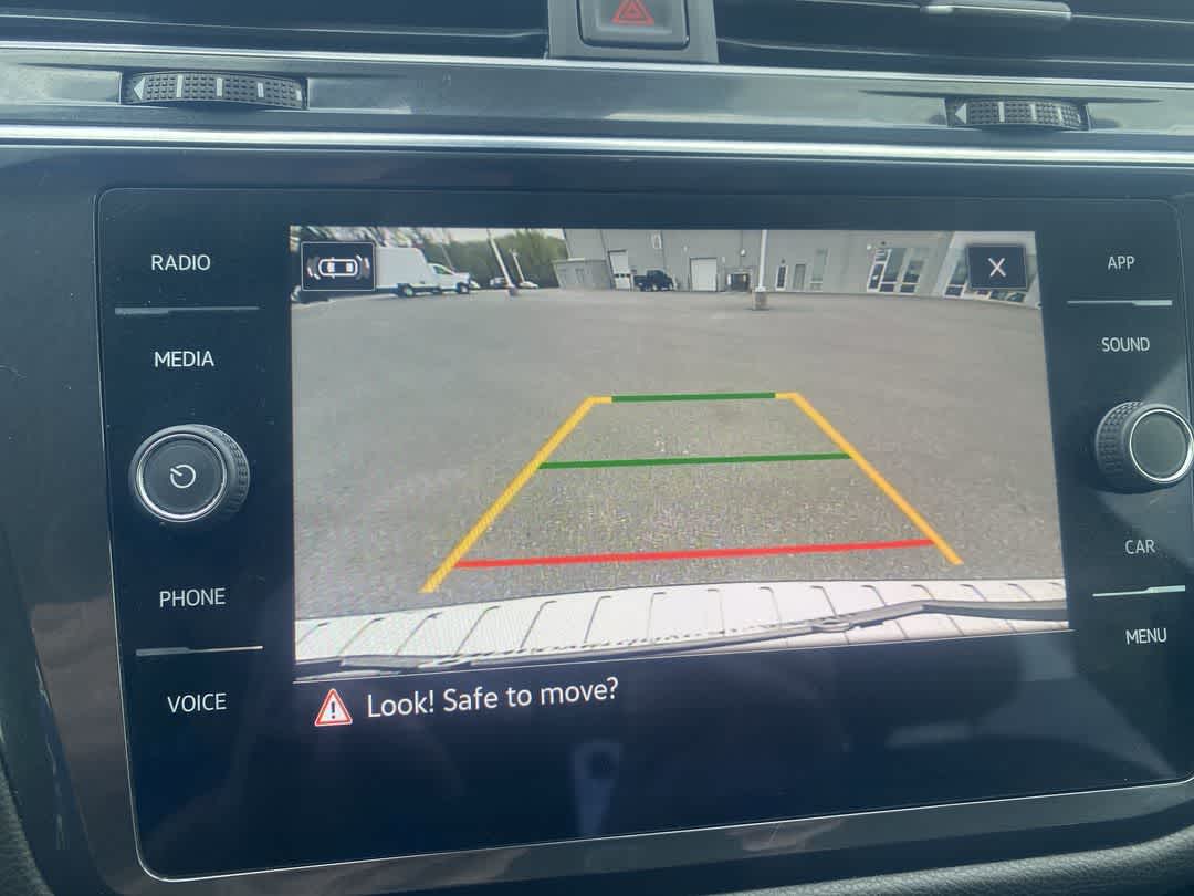 2023 Volkswagen Tiguan SE R-Line Black