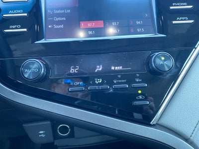 2018 Toyota Camry SE