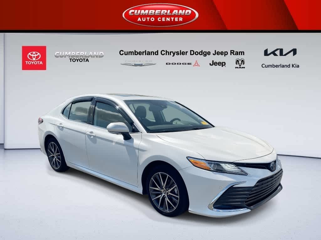 2023 Toyota Camry Hybrid XLE