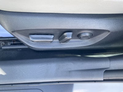 2023 Toyota Camry Hybrid XLE