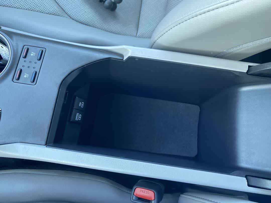 2023 Toyota Camry Hybrid XLE