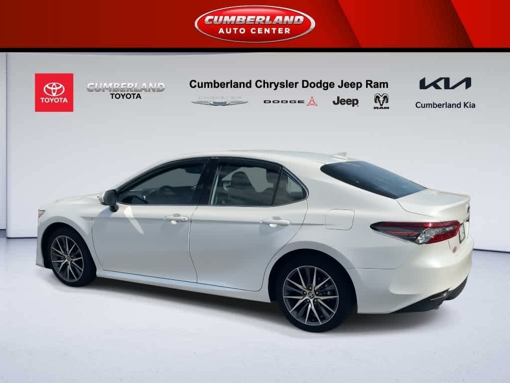 2023 Toyota Camry Hybrid XLE