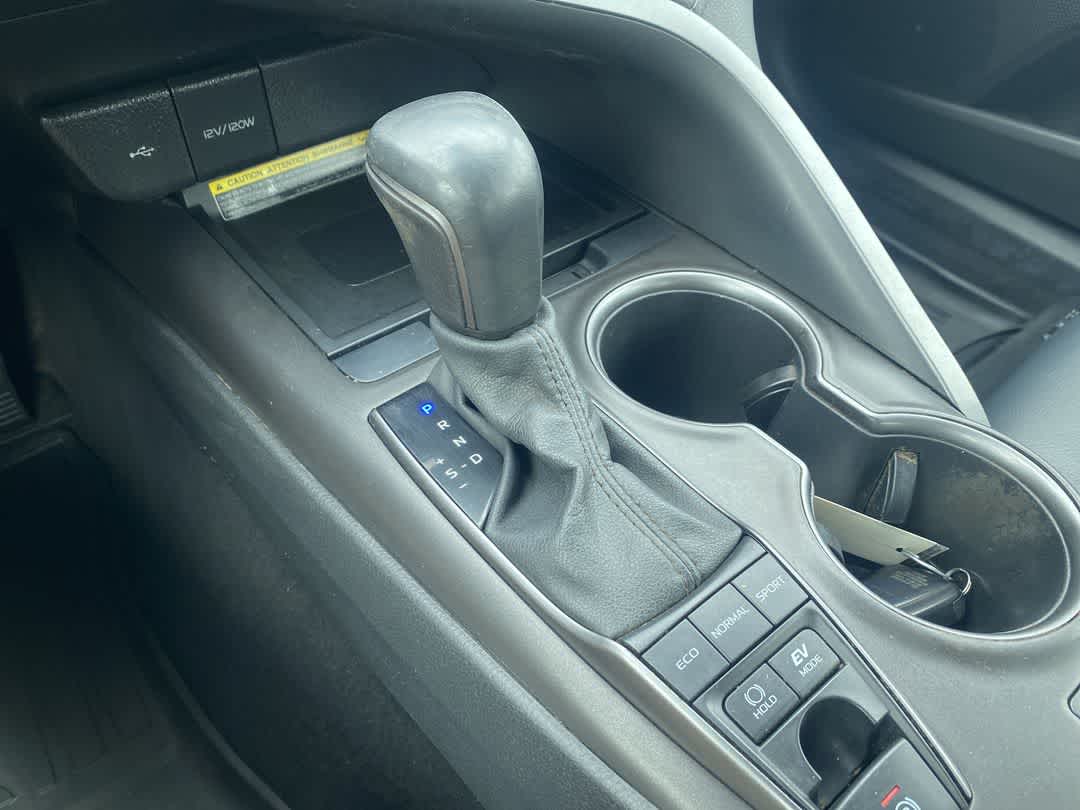 2021 Toyota Camry Hybrid SE