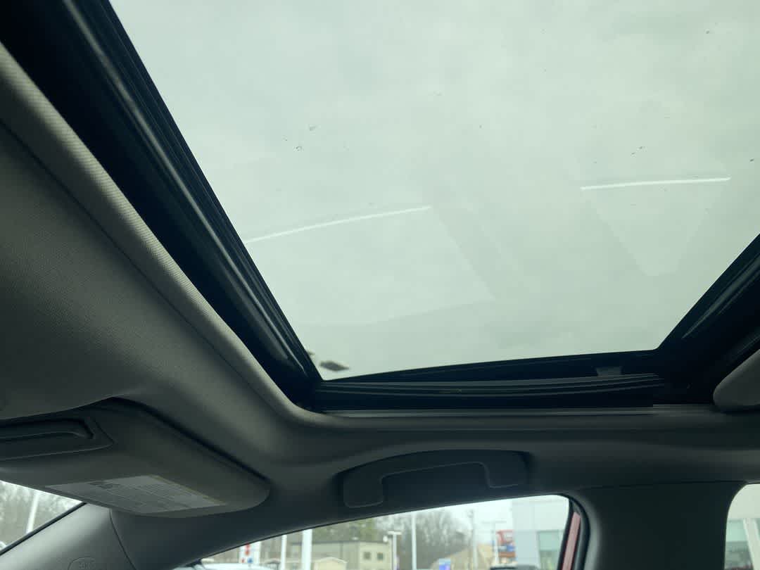 2021 Toyota Camry Hybrid SE