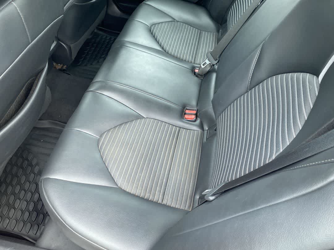 2021 Toyota Camry Hybrid SE