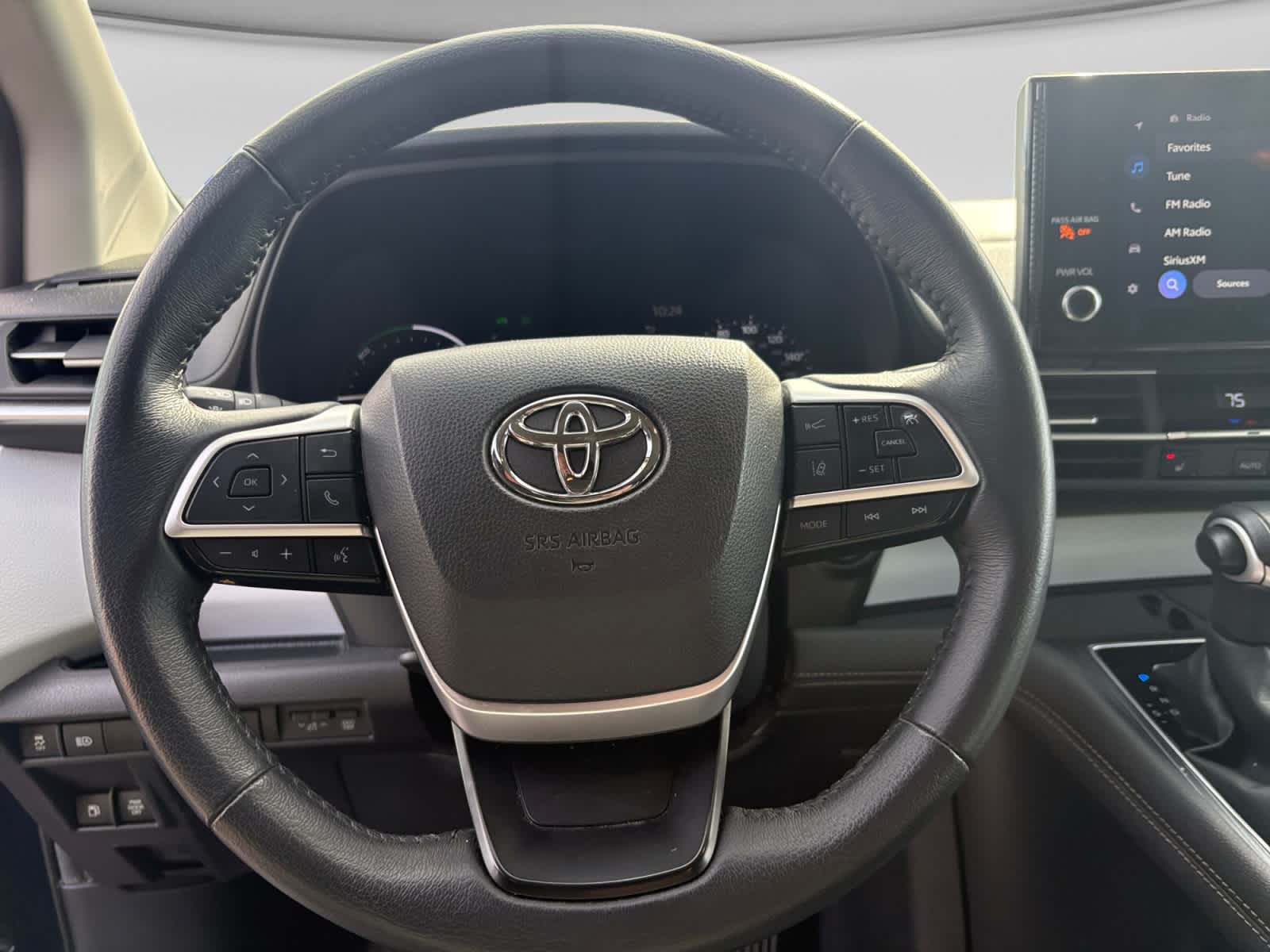 2025 Toyota Sienna XLE