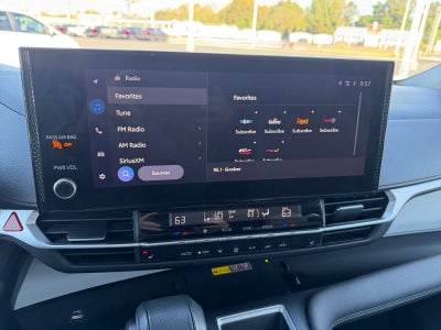 2025 Toyota Sienna XLE