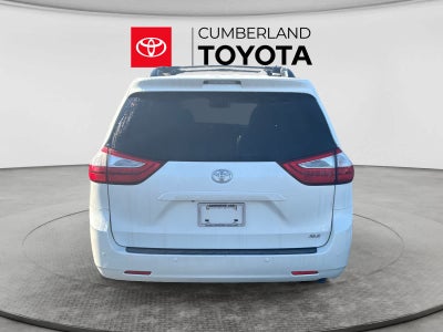 2017 Toyota Sienna XLE