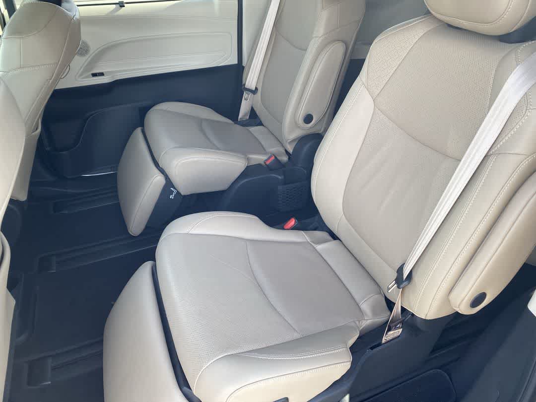 2021 Toyota Sienna Limited