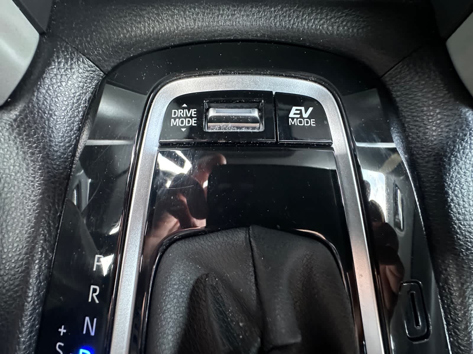 2025 Toyota Corolla Cross Hybrid XSE
