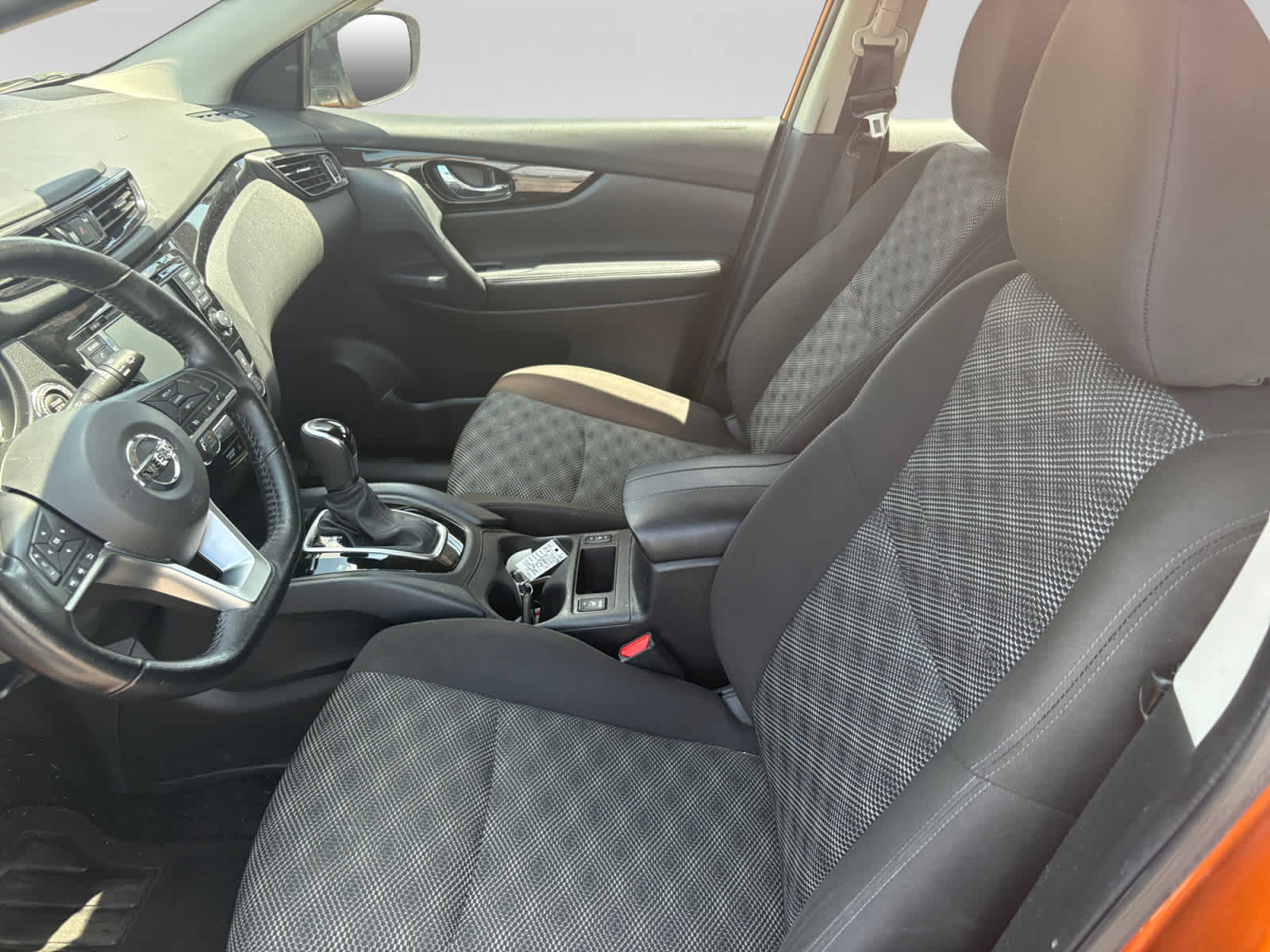 2022 Nissan Rogue Sport SV