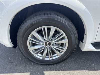 2024 INFINITI QX80 LUXE