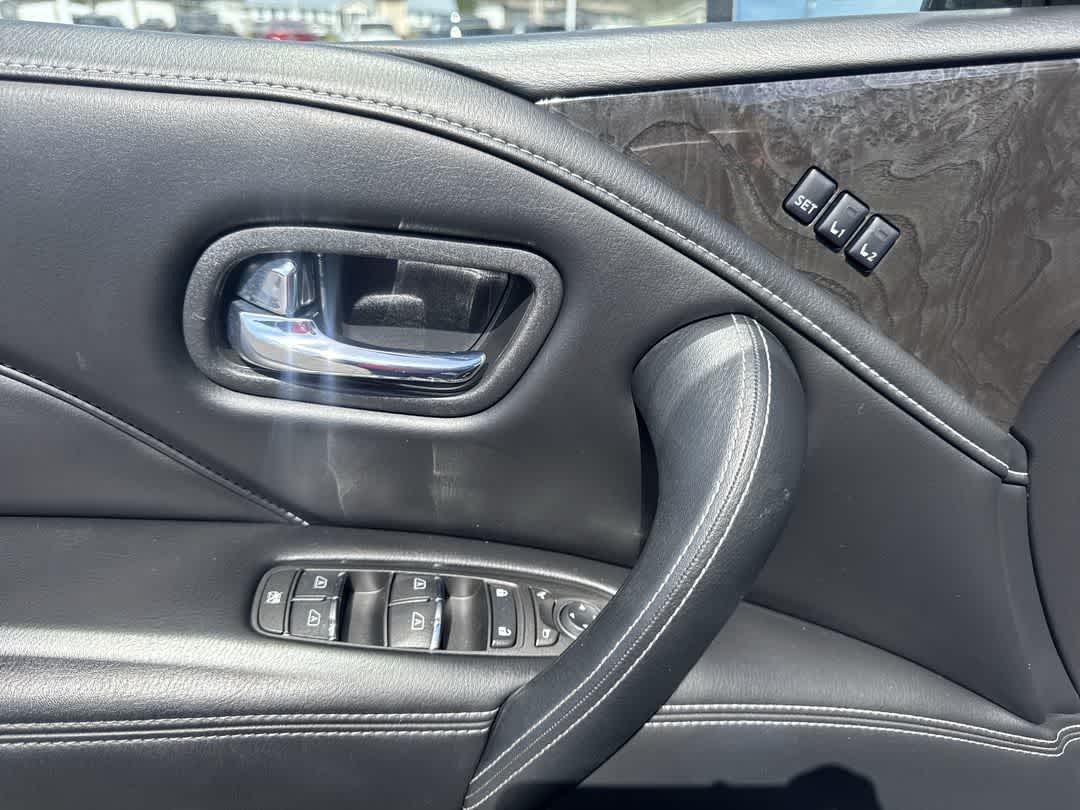 2024 INFINITI QX80 LUXE