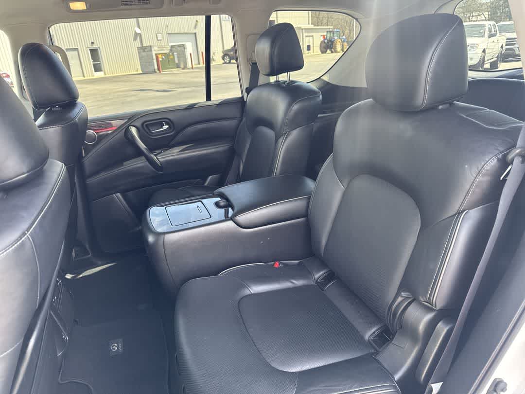 2024 INFINITI QX80 LUXE