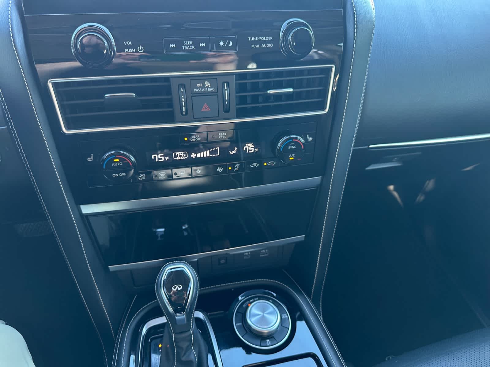 2024 INFINITI QX80 PREMIUM SELECT