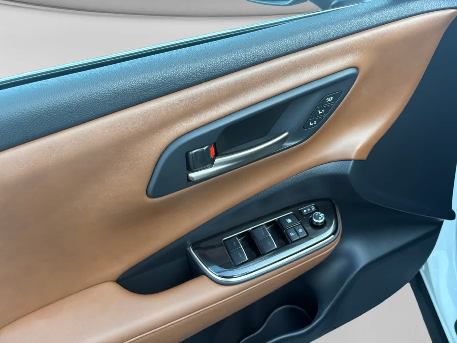 2025 Toyota Crown Signia Limited
