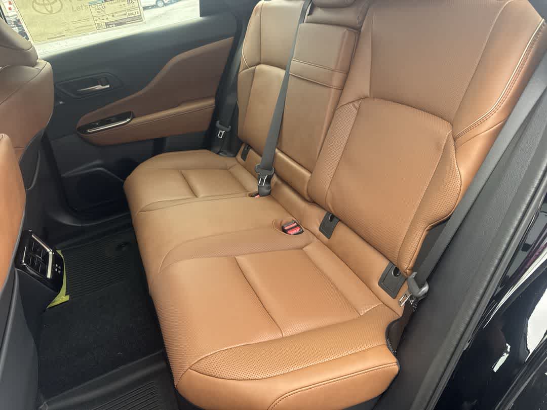 2026 Toyota Crown Signia Limited