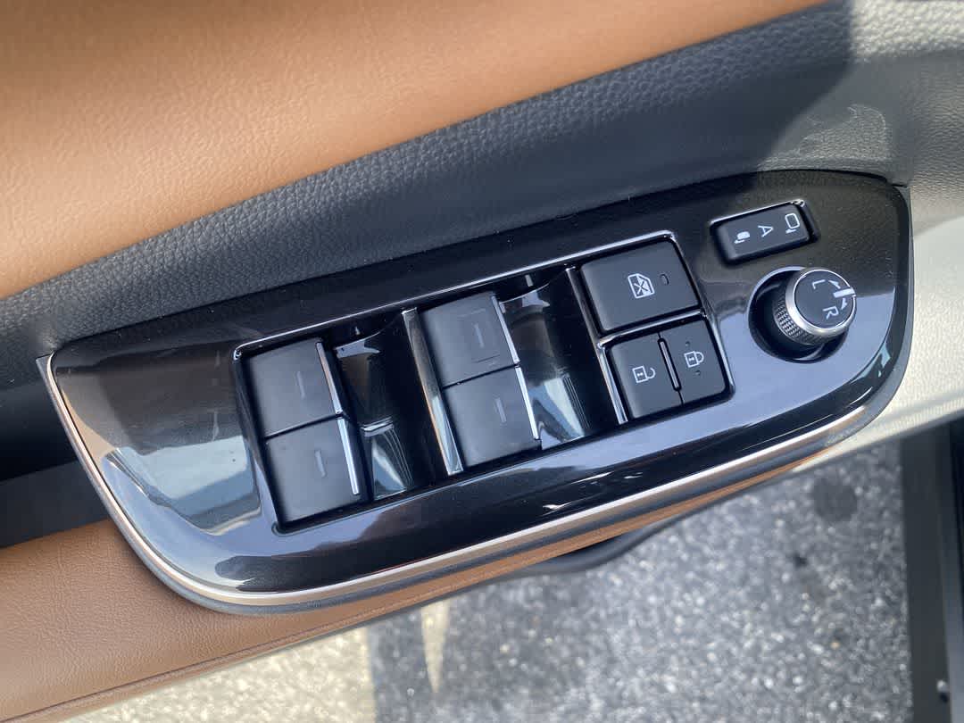 2026 Toyota Crown Signia Limited