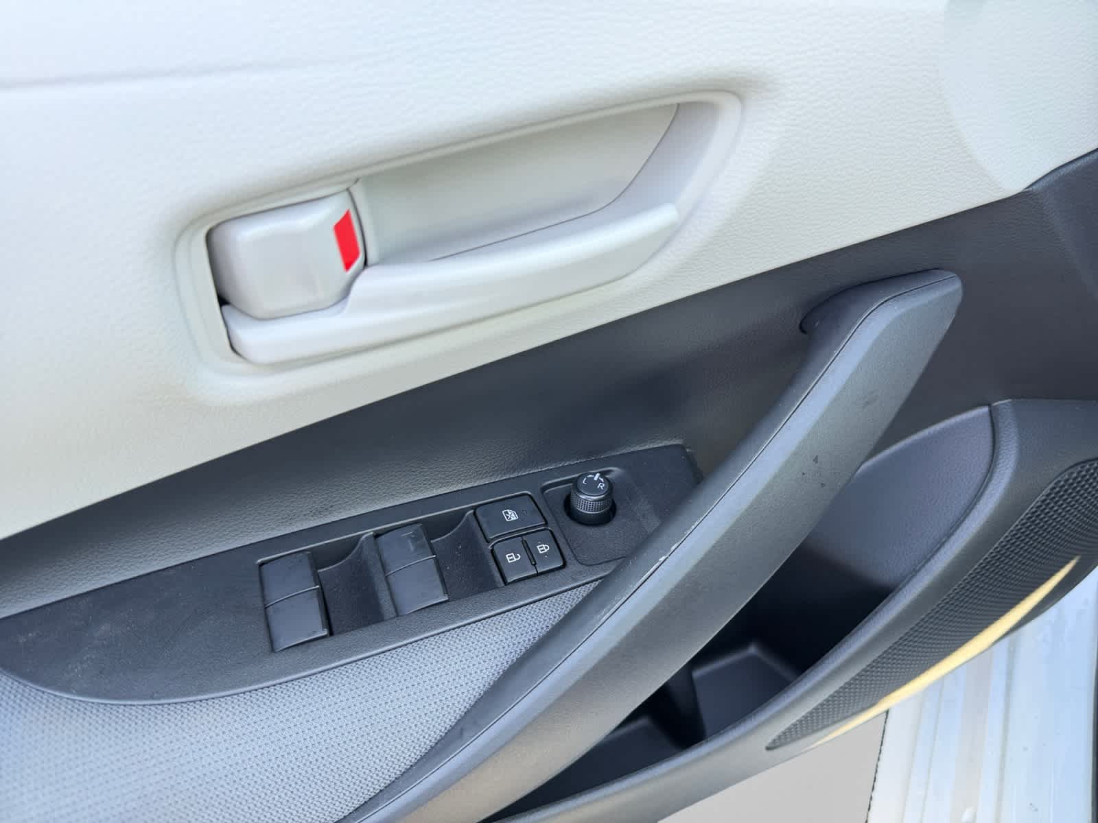 2027 Toyota Corolla Hybrid LE