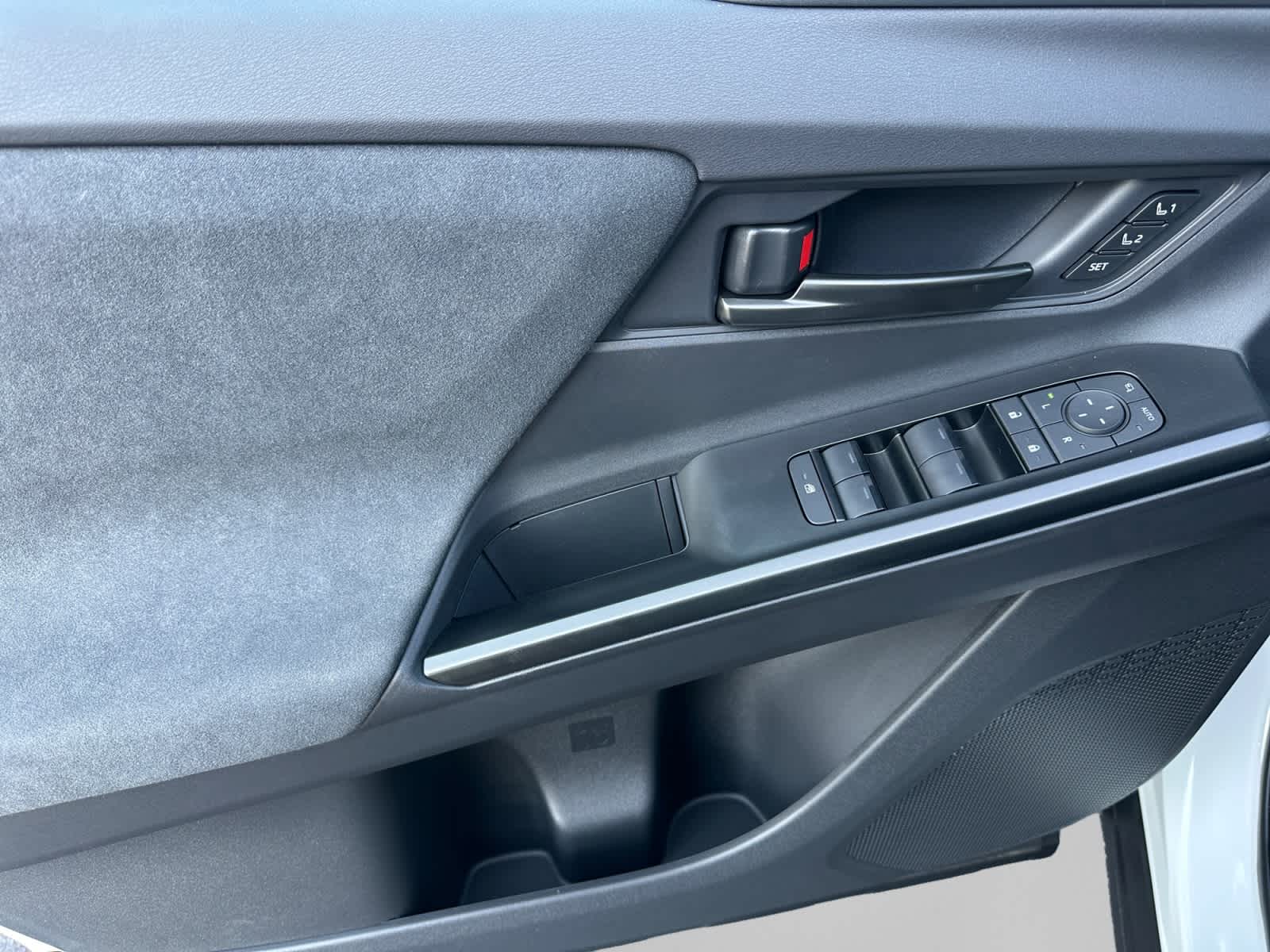 2026 Toyota C-HR XSE