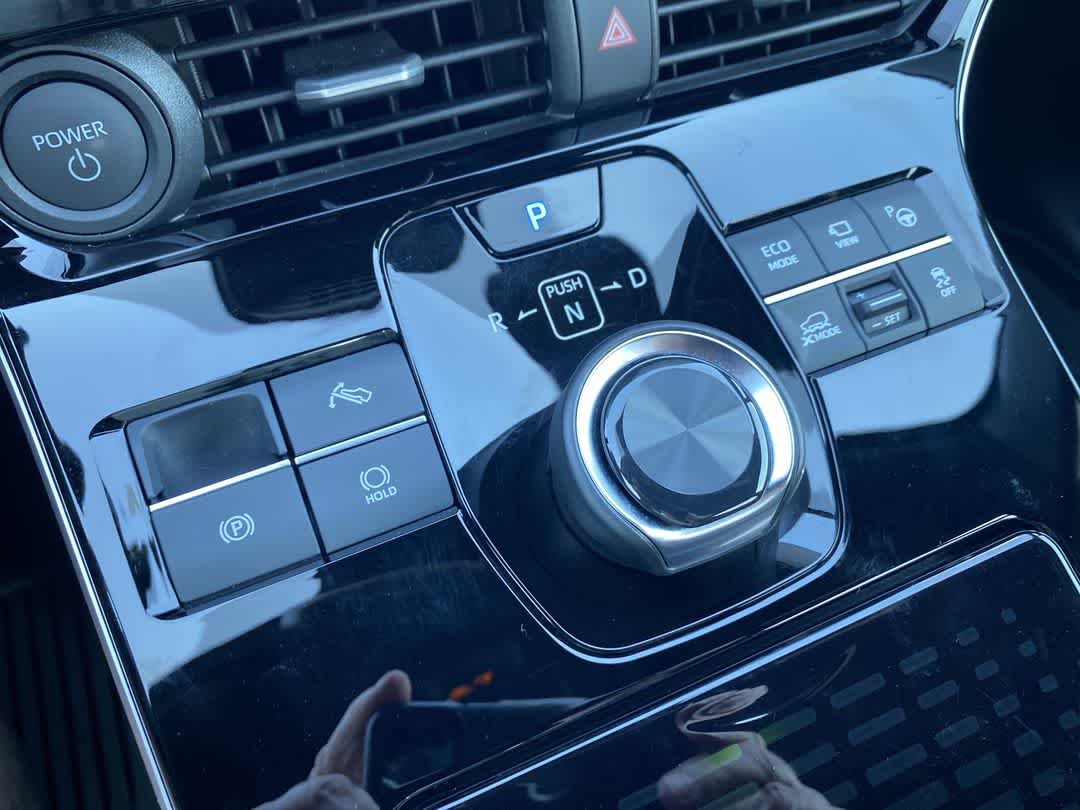 2024 Toyota bZ4X Limited