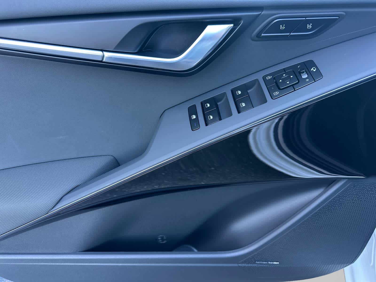 2026 Kia Niro SX