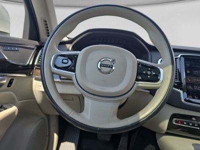 2018 Volvo XC90 Momentum