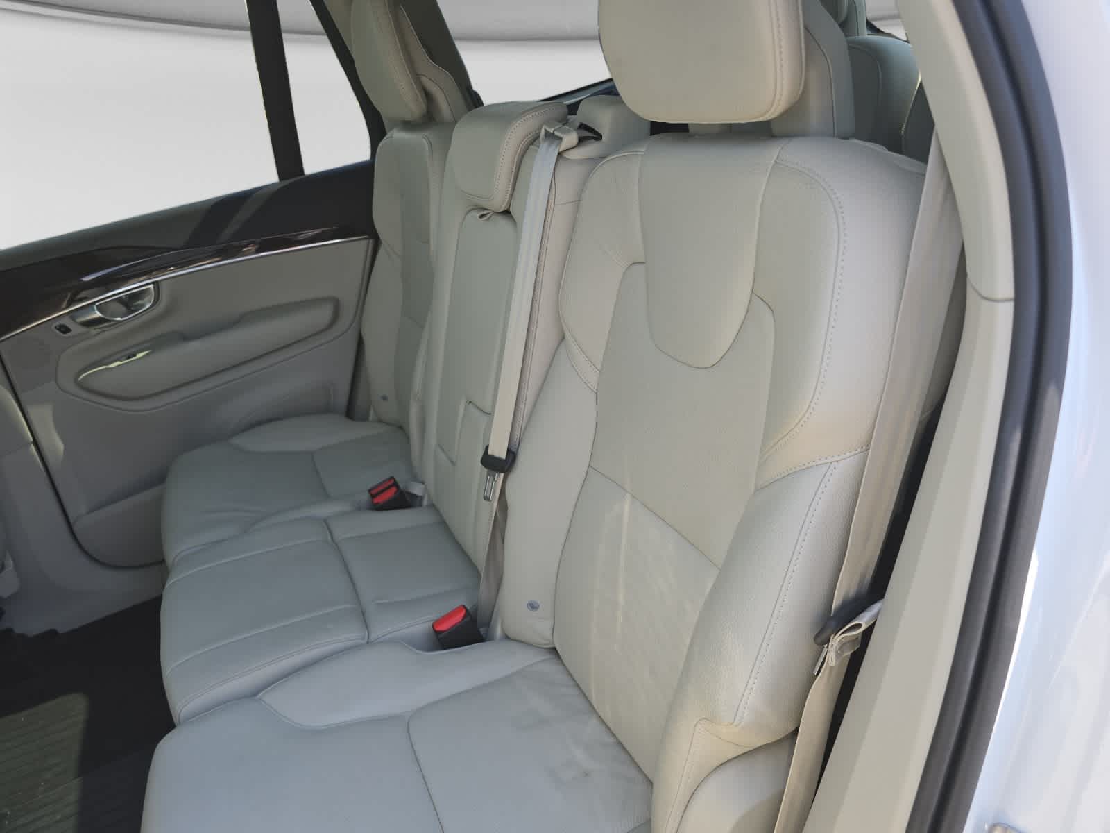 2018 Volvo XC90 Momentum