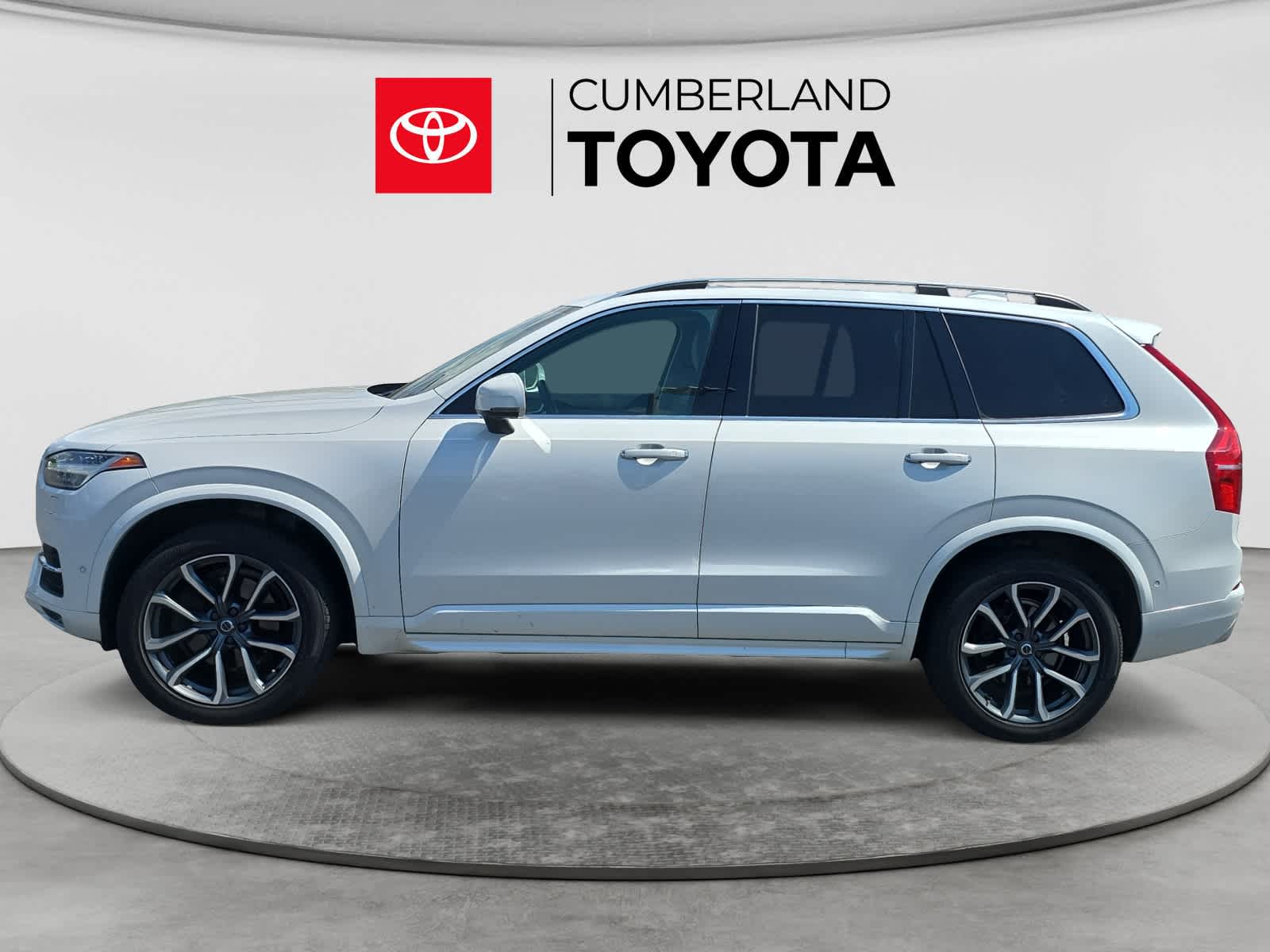 2018 Volvo XC90 Momentum