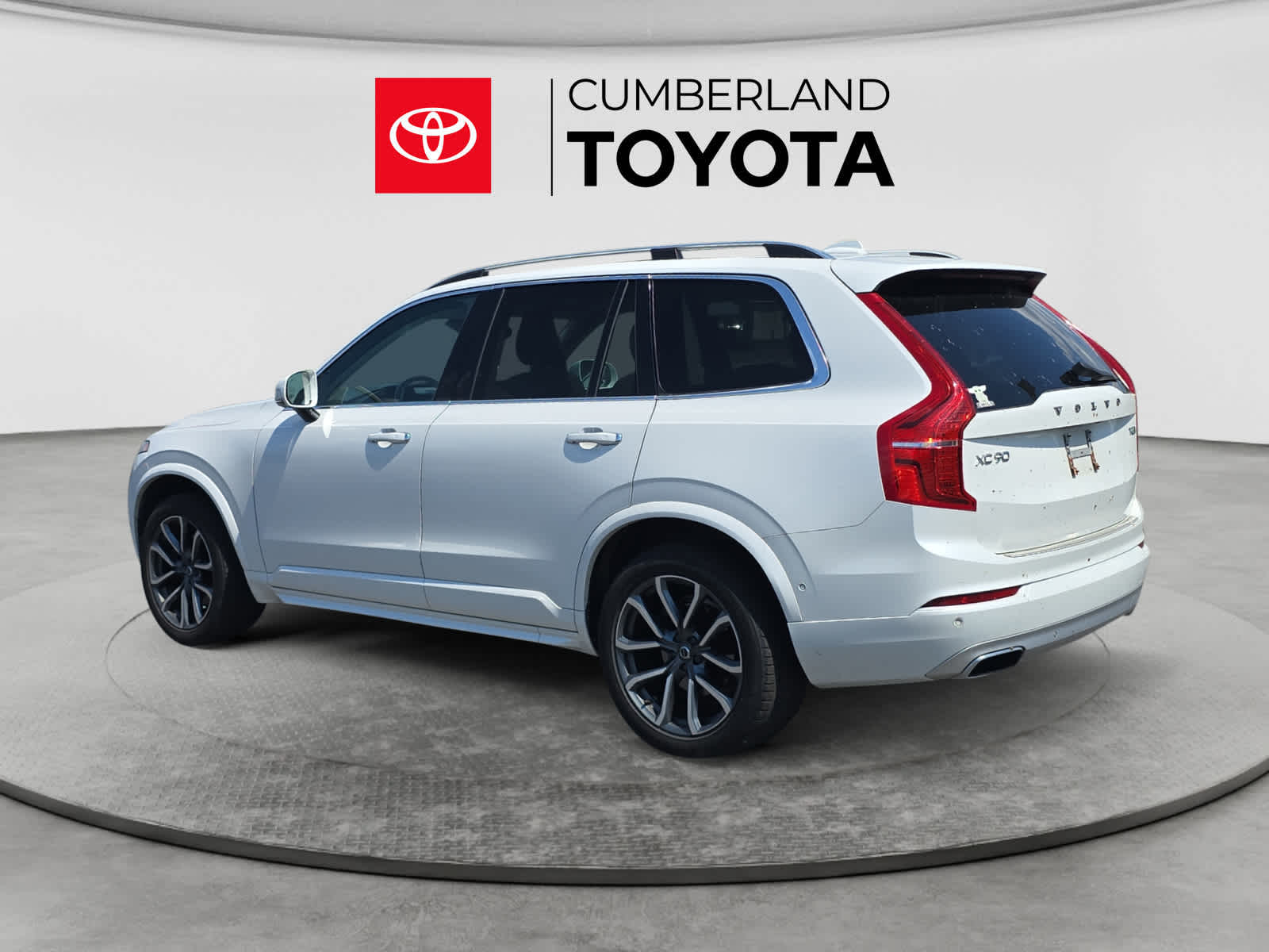 2018 Volvo XC90 Momentum
