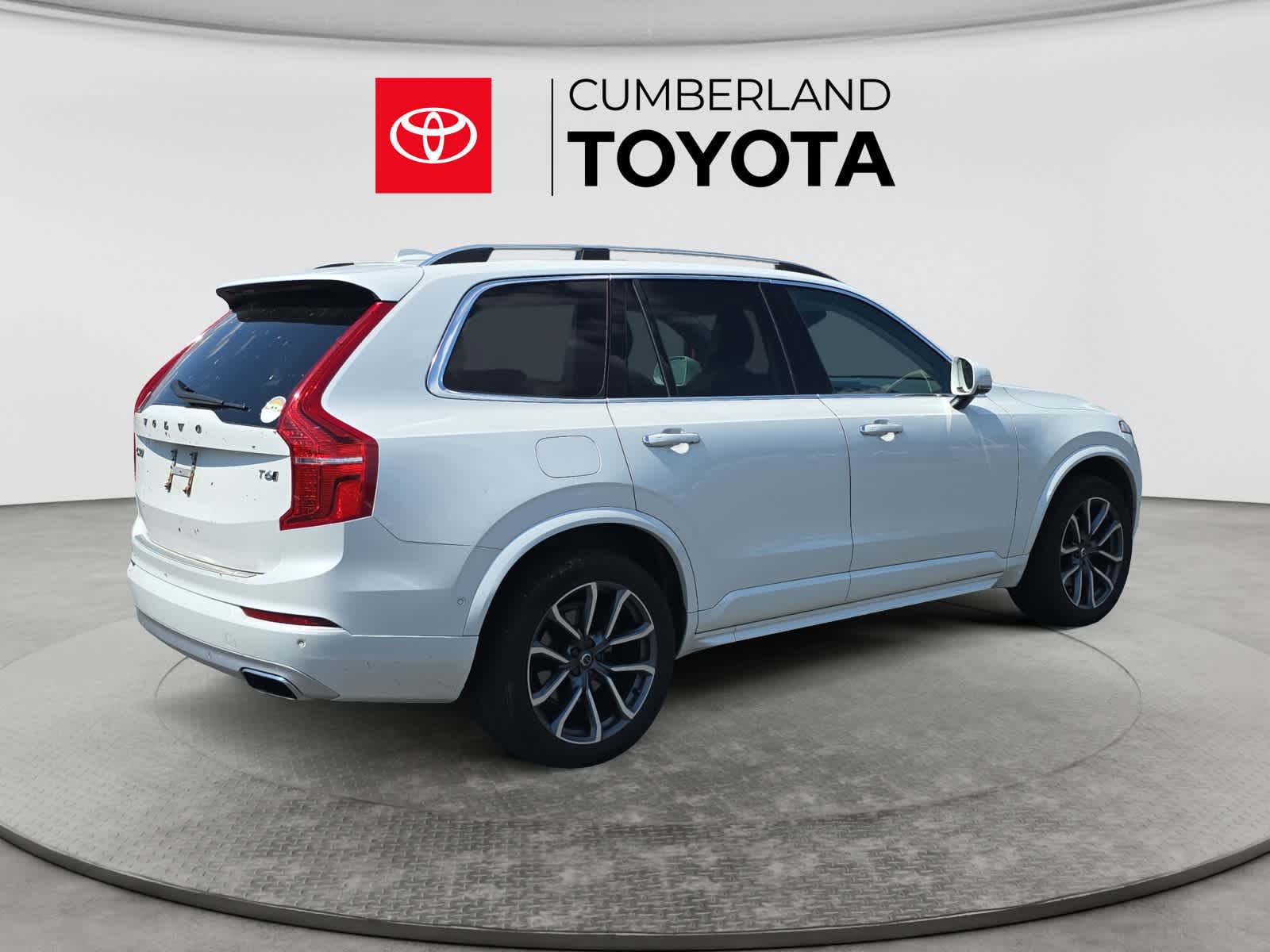 2018 Volvo XC90 Momentum