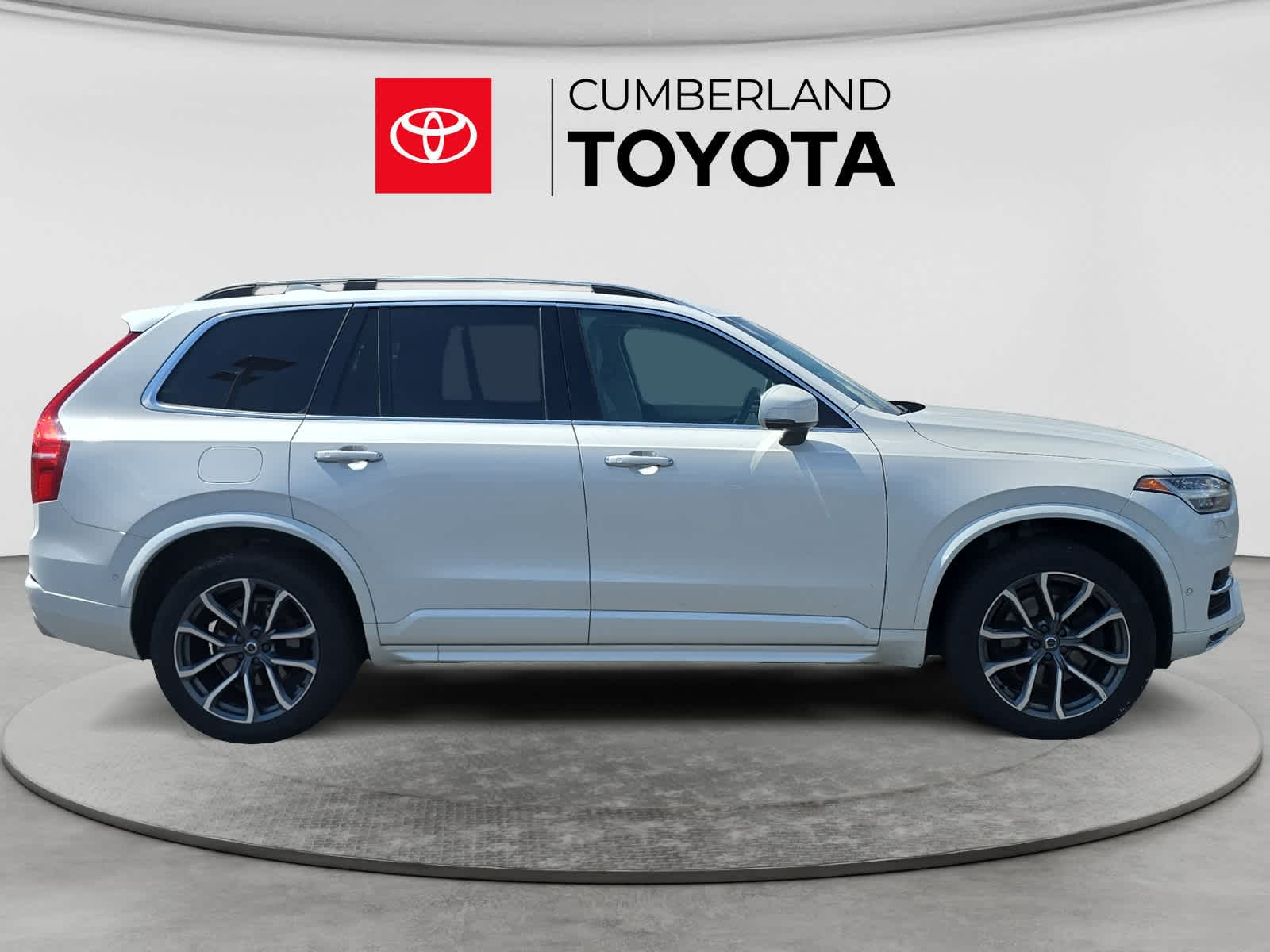2018 Volvo XC90 Momentum