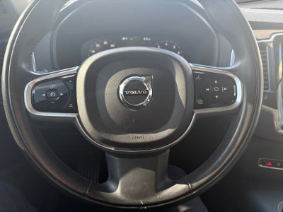 2020 Volvo XC90 Momentum