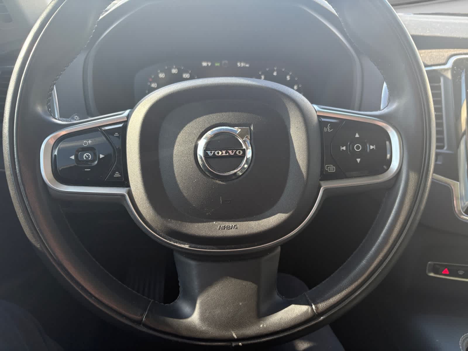2020 Volvo XC90 Momentum