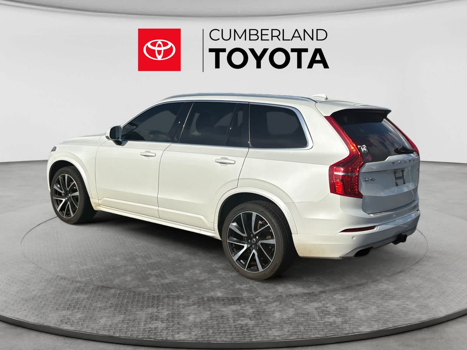 2020 Volvo XC90 Momentum