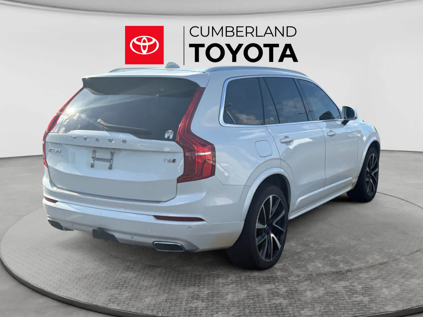 2020 Volvo XC90 Momentum