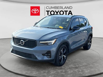 2023 Volvo XC40 Plus Dark Theme